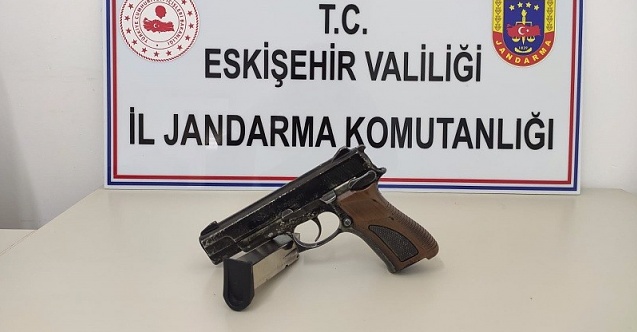Havaya rastgele ateş eden maganda suçüstü yakalandı