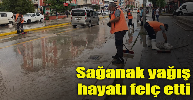 Sağanak yağış hayatı felç etti