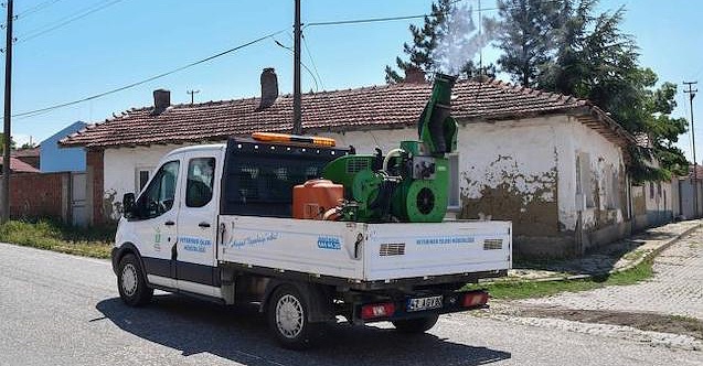Tepebaşı'nın ilaçlama çalışmaları sürüyor