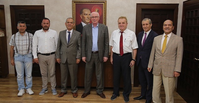 Gazeteciler Başkan Kurt'u ziyaret etti