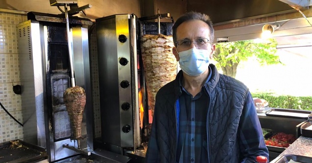 Öğrencilerin gelmesi esnafın yüzünü güldürdü