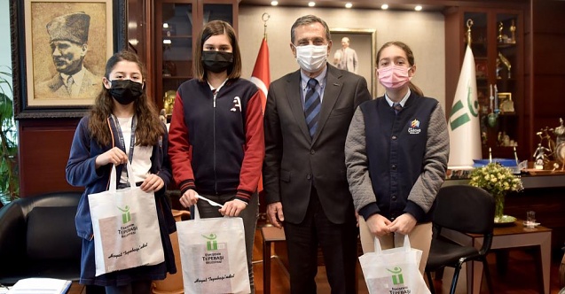 Başkan Ataç çocuklarla birlikte