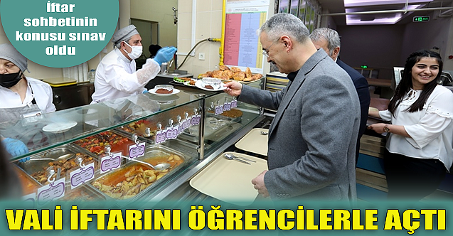 Eskişehir Valisi iftarını öğrencilerle açtı!