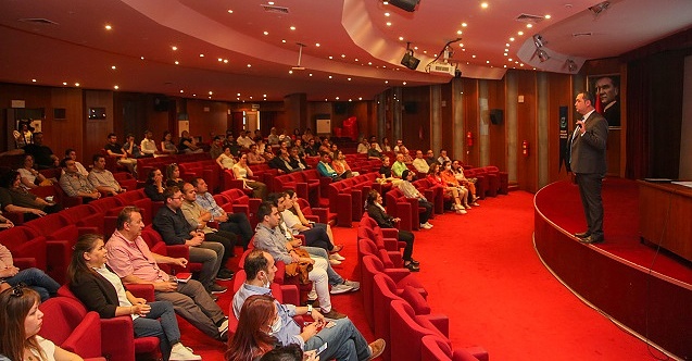 Büyükşehir'den memurlara 'etik davranış' eğitimi