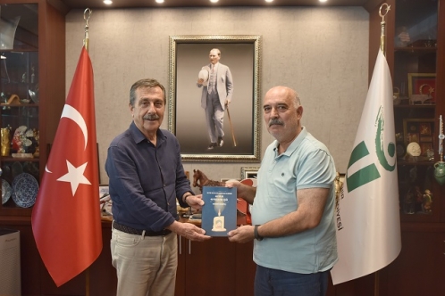 Başkan Ataç edebiyatçı Mehmet Demirtaş ile buluştu