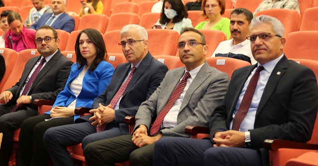 Eskişehir'de Üniversitelerin Merkezi Araştırma Laboratuvarları Çalıştayı