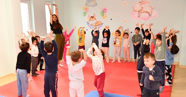 Eskişehir'de çocuklara yoga eğitimi
