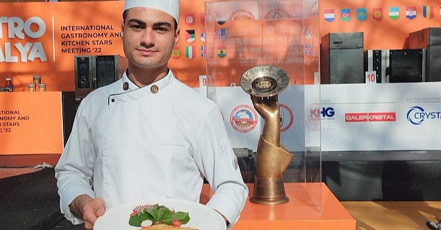 Anadolu Üniversitesi öğrencisi madalya kazandı!