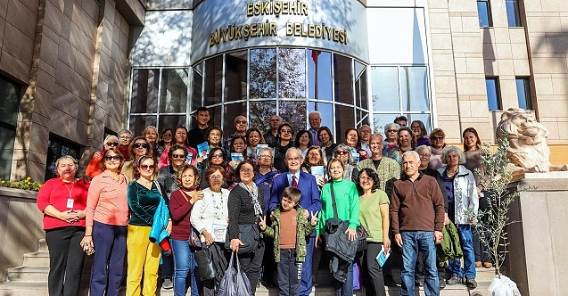 Egeli öğretmenler Yılmaz Büyükerşen'i görmeye geldi!