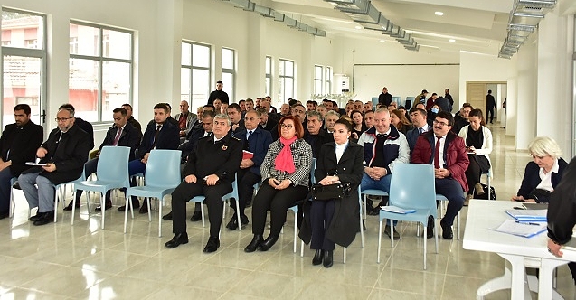İnönü'de muhtarlar toplandı