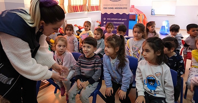 Çocuklar su tasarrufunu öğreniyorlar
