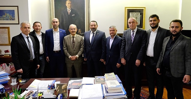 Derince meclis üyeleri Başkan Büyükerşen ile görüştüler
