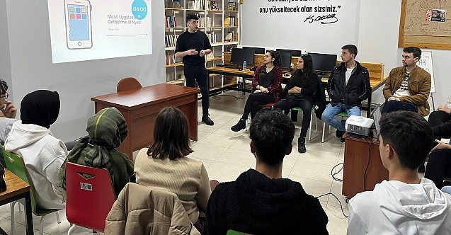 Eskişehir'de gençler mobil uygulama geliştirdi
