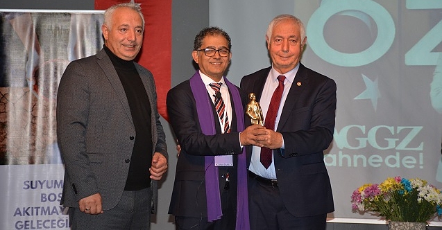 Oğuzhan Özen'den Genç Girişimcilik Zirvesi'nde önemli eğitim!