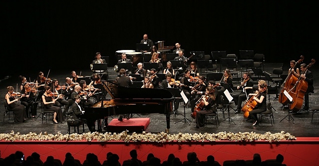 Senfoni Orkestrasından görkemli konser
