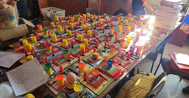 Anadolu Üniversitesinden depremzede çocuklara oyuncak yardımı