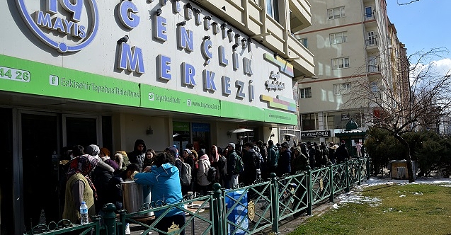Eskişehir'deki o merkeze yüzlerce öğrenci kayıt yaptırdı