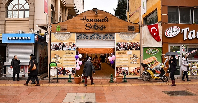 Hanımeli Sokağı 7 yaşında