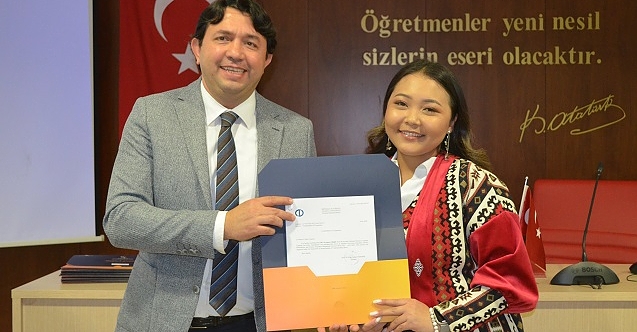 Kazakistan'dan Eskişehir'e okumaya geldiler