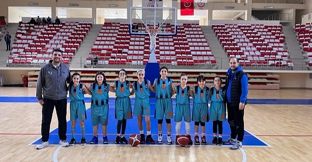 Özel Çağdaş Okulları o turnuvaya damgasını vuruyor