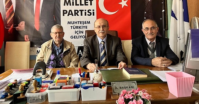 Millet Partisi Eskişehir adayı hem hükümete hem muhalefete yüklendi