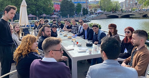 Gençler sordu CHP'li Çakırözer yanıtladı