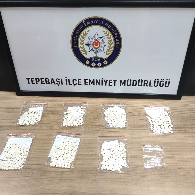 Tepebaşı'nda uyuşturucu baskını!