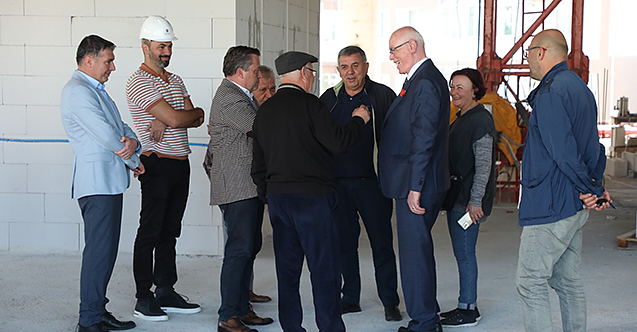 Başkan Kurt Yenikent Kapalı Pazar Yeri ve Kültür Merkezi’ni inceledi