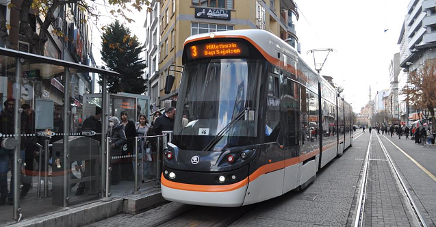 Tramvayların ekranında ‘Milletimizin başı sağ olsun’ yazısı yer aldı