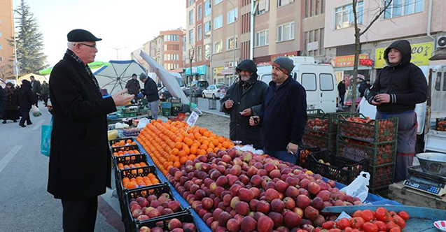 Başkan Kurt’tan salı pazarına ziyaret
