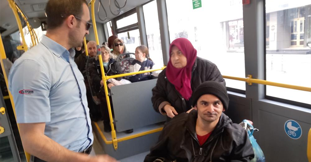 Belediye otobüs şoföründen örnek davranış