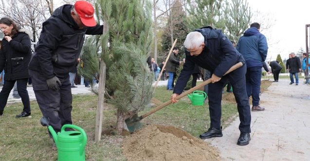 ESTÜ'de anlamlı ağaç dikim etkinliği