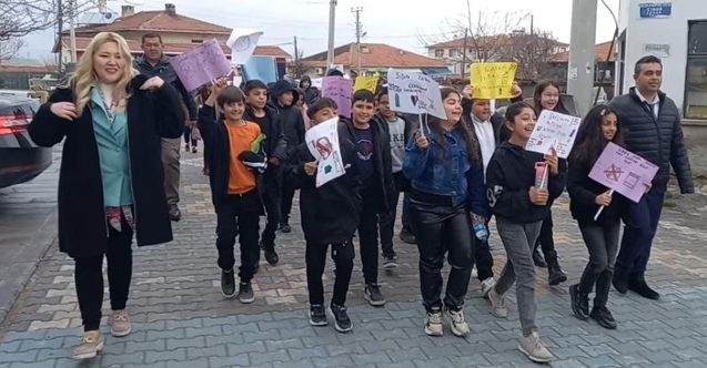 Günyüzü'nde minikler kötü alışkanlıklara karşı yürüdü