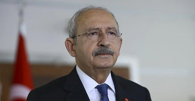 Kemal Kılıçdaroğlu, Arjantin İlkokulu’nda oyunu kullandı