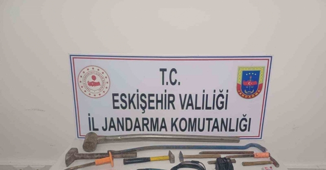 Jandarma ekiplerinden kaçak kazıya suçüstü
