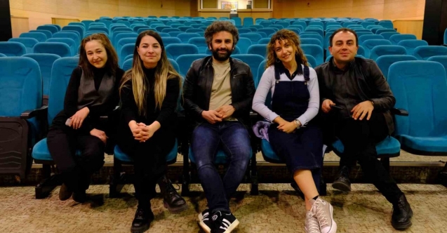 Sahnede o acıları adeta yaşadıklarını anlattılar