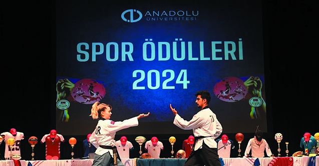 2024 Anadolu Üniversitesi Spor Ödülleri sahiplerini buldu