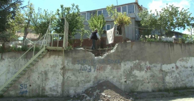 Engelli kızını sırtında taşıyan 73 yaşındaki baba için bakanlık, valilik ve belediye harekete geçti