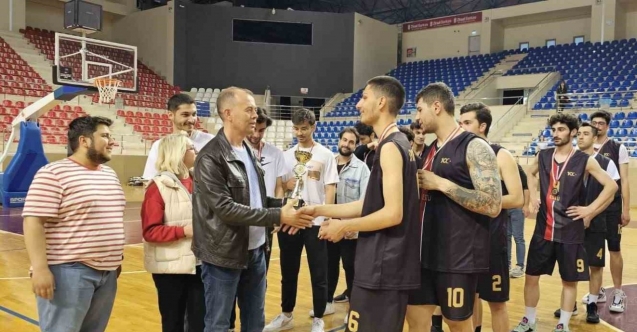 Öğrenci Spor Etkinlikleri Basketbol Müsabakalarında şampiyonluk heyecanı yaşandı
