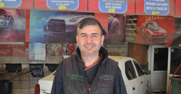 (ÖZEL) Toz bulutları oto yıkamacılarda yoğunluk oluşturdu