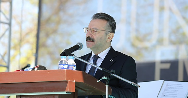 "Tüm hava şehitlerimizi saygıyla, minnetle ve şükranla anıyorum"