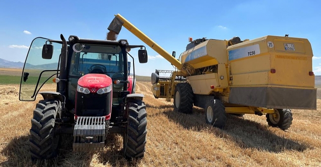 Çiftçi dönümden 300 kilogram buğday aldı