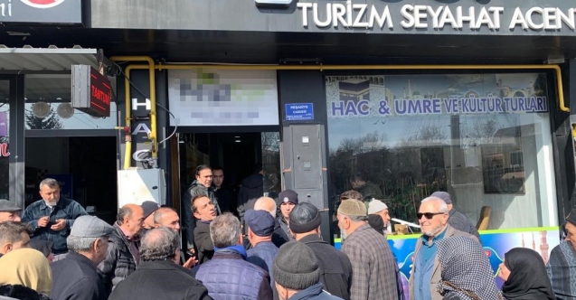 Umre hayali kuran vatandaşları milyonlarca lira dolandıran şüphelilerin davası ertelendi