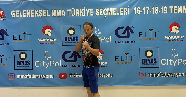 Baba ve kızı madalyaları topladı
