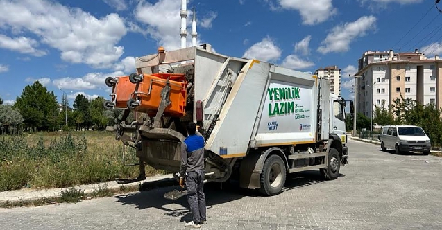 Çöp çıkartma saatlerine dikkat!