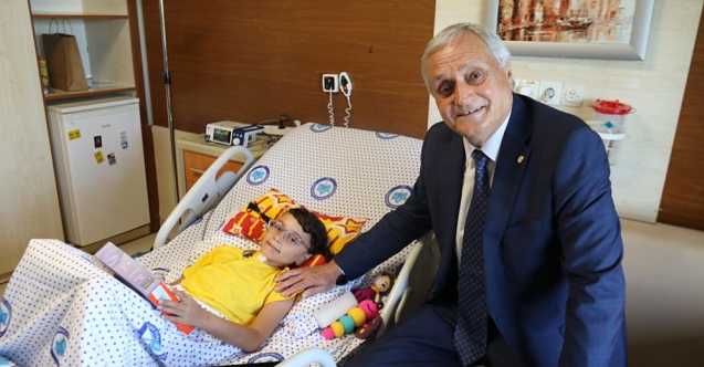 Kalbi tekrar çalıştırılan minik Ela'ya ESOGÜ'de ziyaret