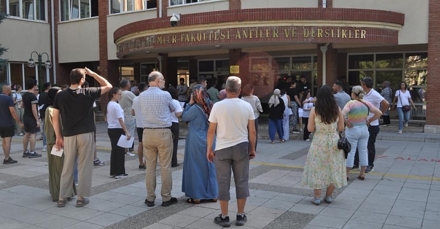 KPSS'ye gecikenler kapıdan döndü