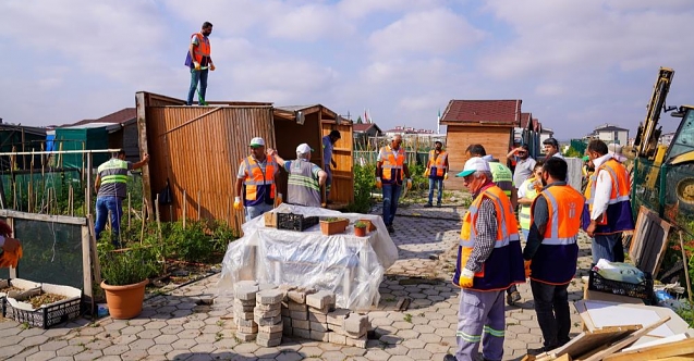 Rüzgarda zarar gören kulübelerde tadilat başladı