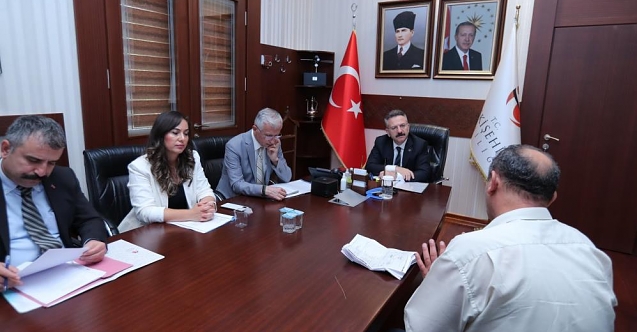 Vali Aksoy vatandaşları can kulağıyla dinledi