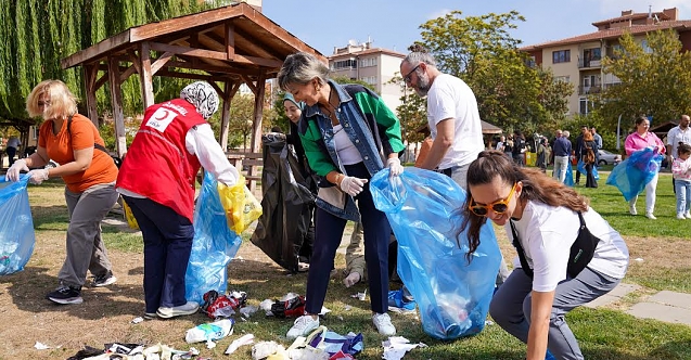 Dünya Temizlik Gününde çöpler toplandı